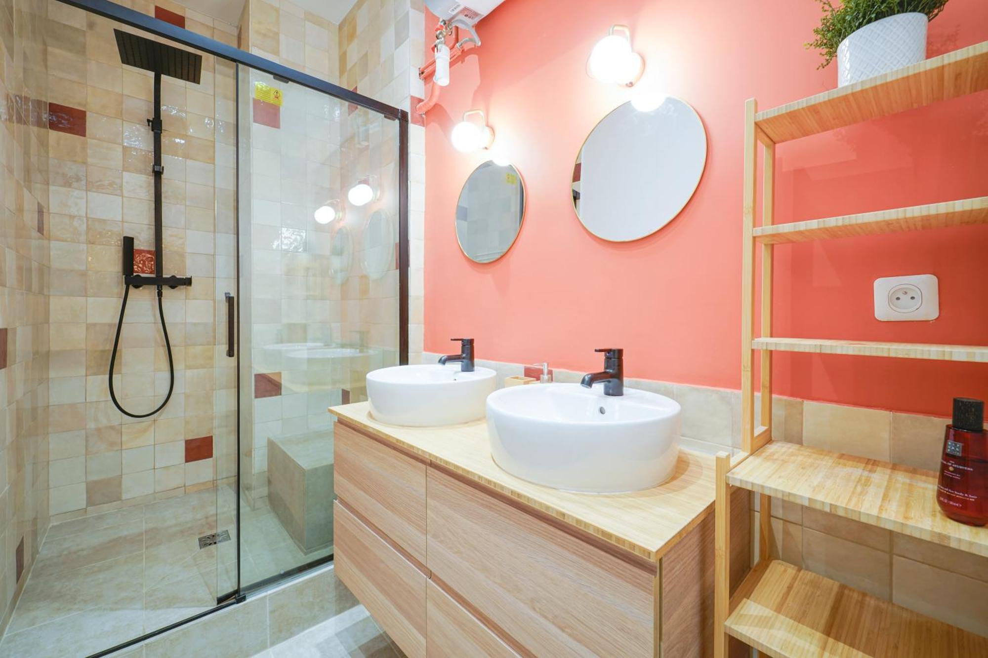 Parisuites Central Canal Saint Martin Luxe & Chic & Cosy Exterior photo